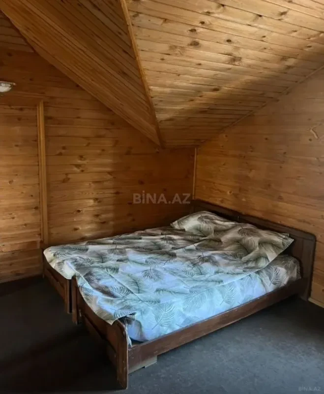 Satılır 5 otaqlı həyət evi 392 m²
