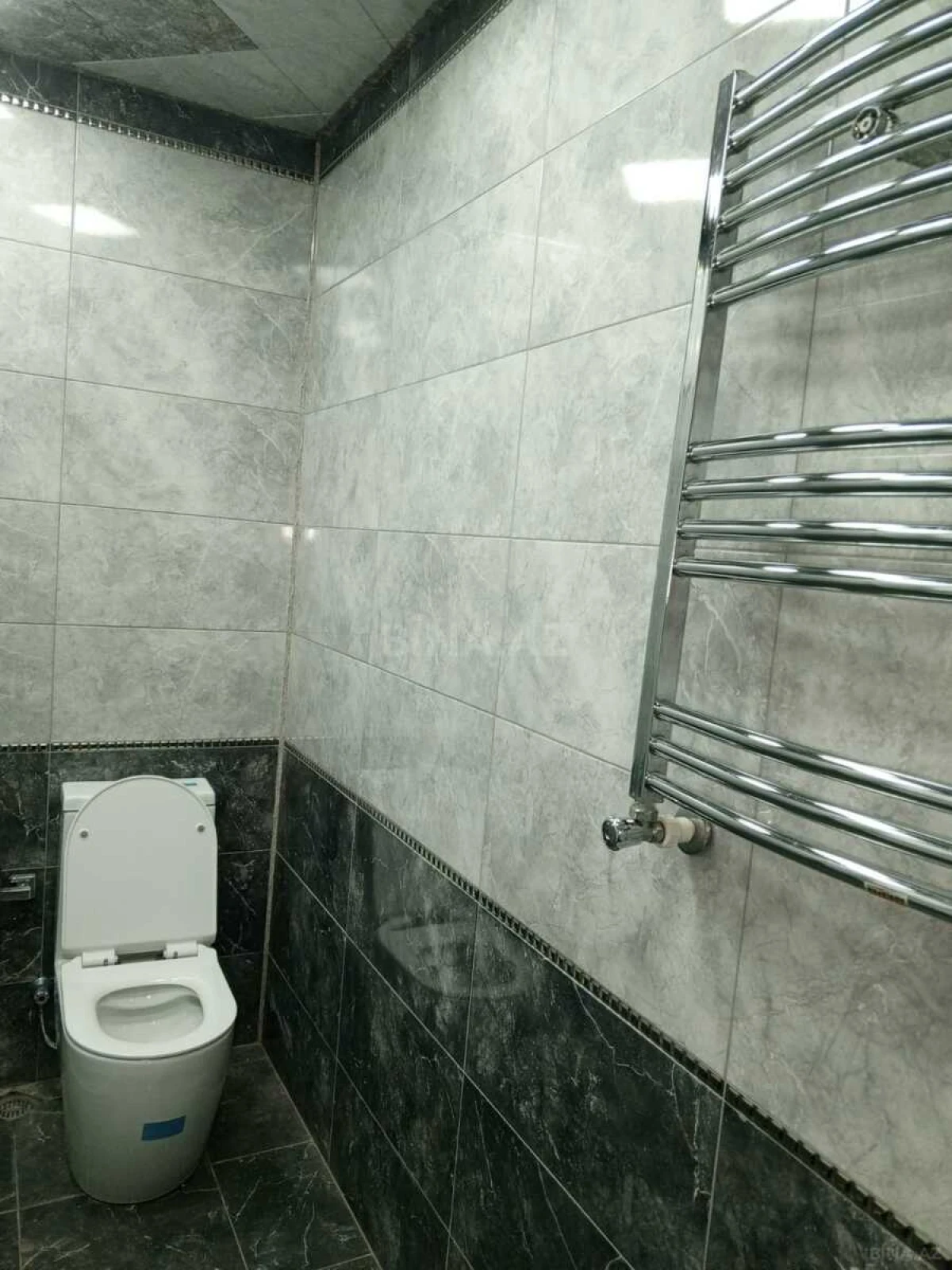 Satılır 3 otaqlı mənzil 137 m²