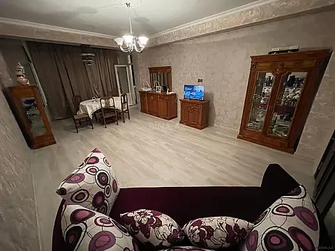 Satılır 3 otaqlı mənzil 137 m² — Bakı 3 otaq 137.00 m²