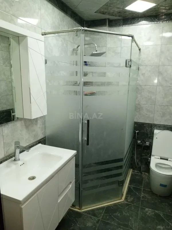 Satılır 3 otaqlı mənzil 137 m²