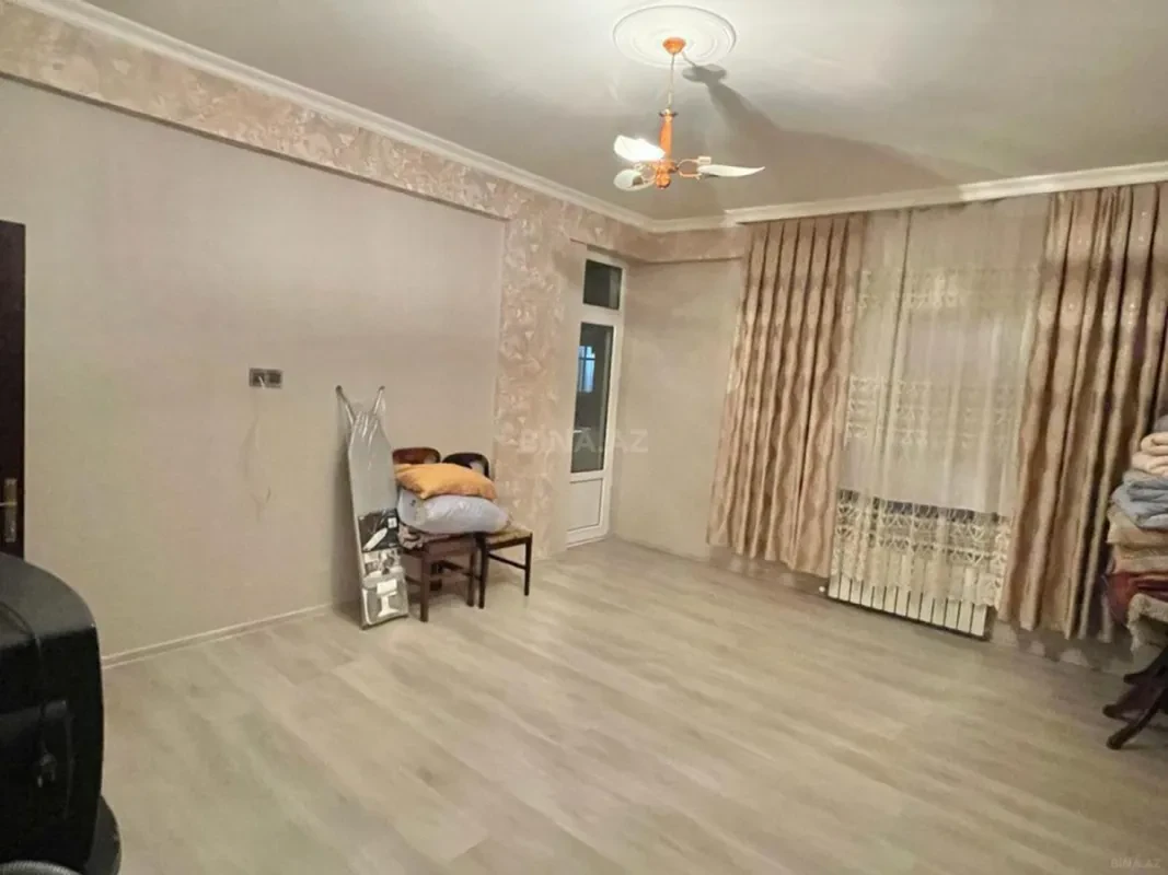 Satılır 3 otaqlı mənzil 137 m²