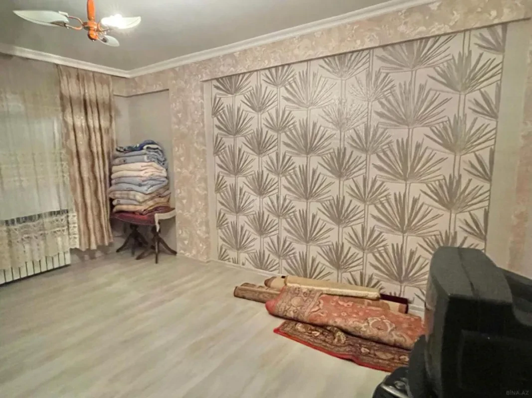 Satılır 3 otaqlı mənzil 137 m²