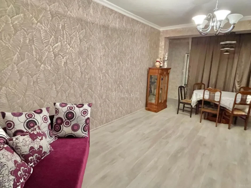 Satılır 3 otaqlı mənzil 137 m²