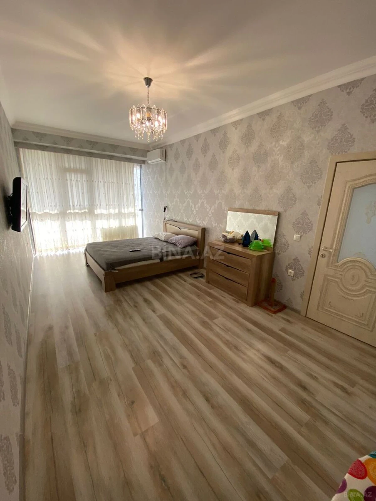 Kirayə verilir 2 otaqlı mənzil 80 m²