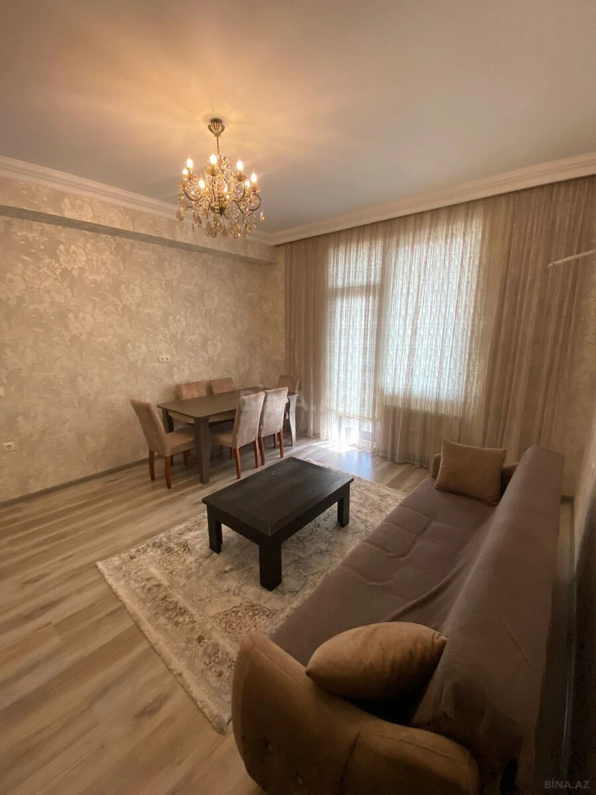 Kirayə verilir 2 otaqlı mənzil 80 m²