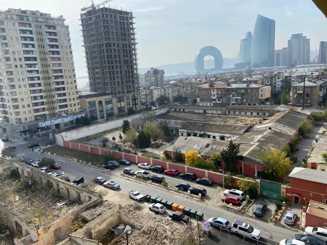 Kirayə verilir 2 otaqlı mənzil 80 m²