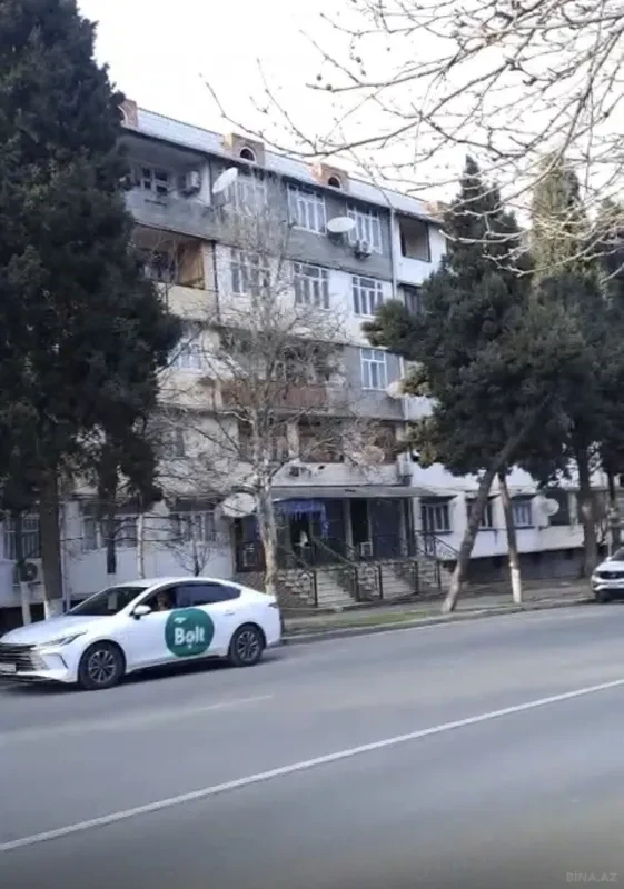Satılır 4 otaqlı mənzil 85 m²