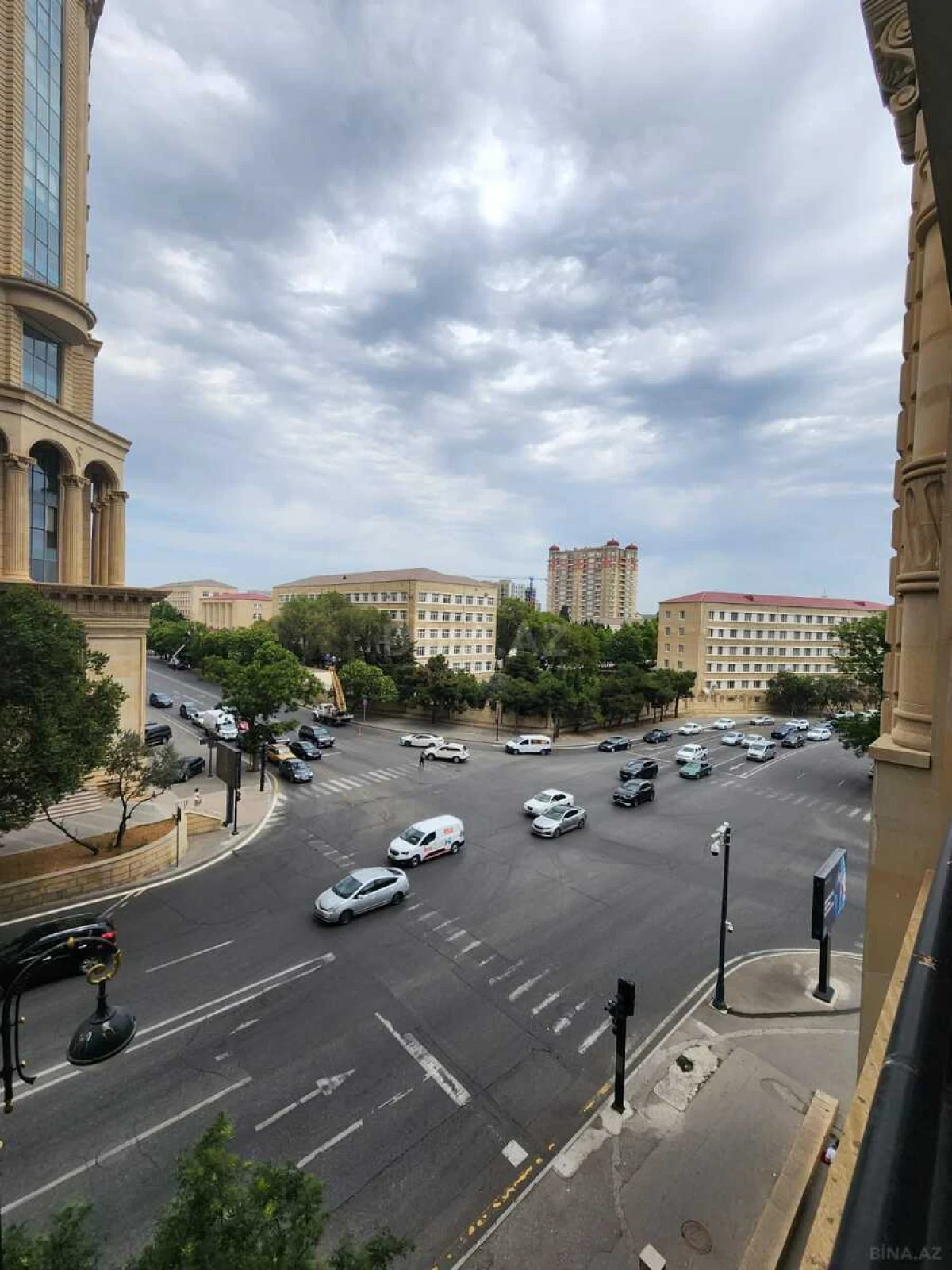 Kirayə verilir 3 otaqlı mənzil 120 m²