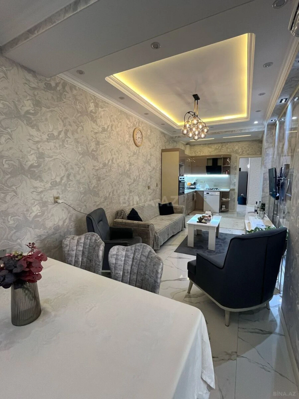 Kirayə verilir 3 otaqlı mənzil 120 m²