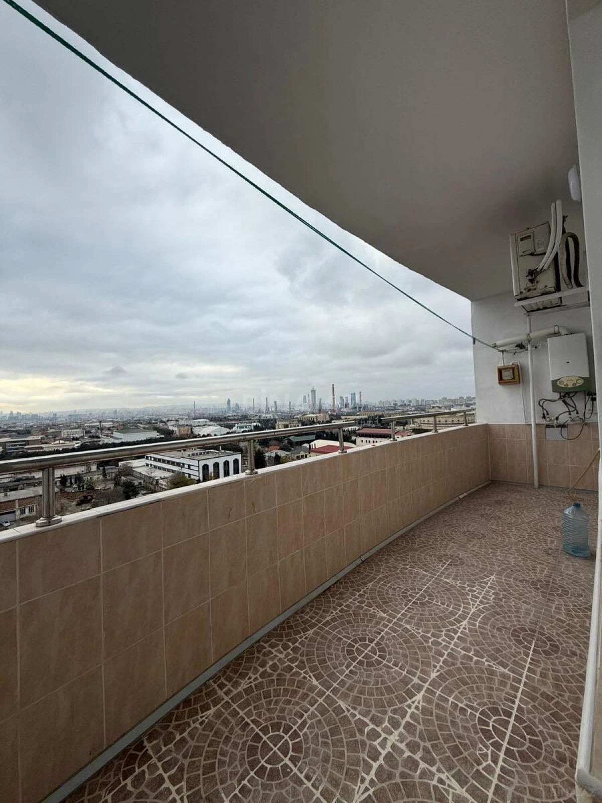Satılır 2 otaqlı mənzil 65.5 m²