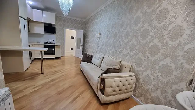 Kirayə verilir 2 otaqlı mənzil 60 m²