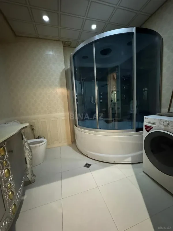 Satılır 4 otaqlı mənzil 192 m²