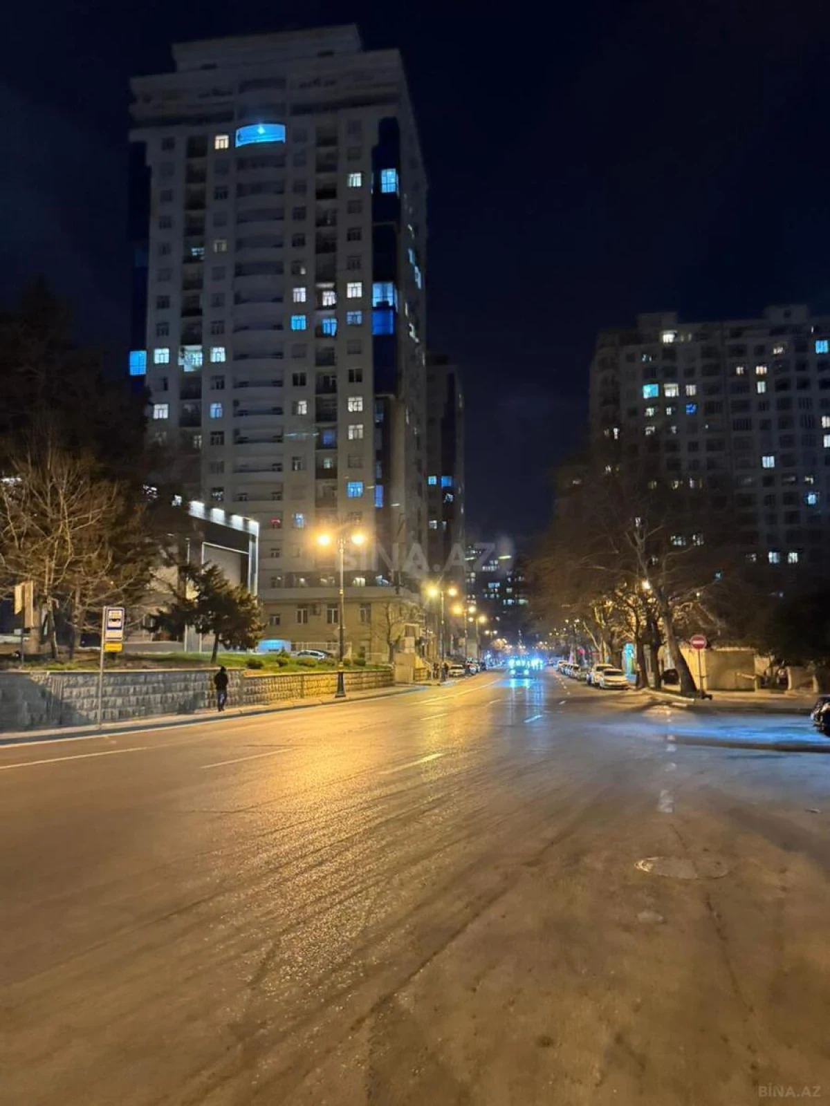 Satılır 4 otaqlı mənzil 192 m²