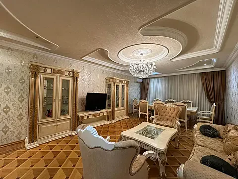 Satılır 4 otaqlı mənzil 192 m² — Bakı 4 otaq 192.00 m²