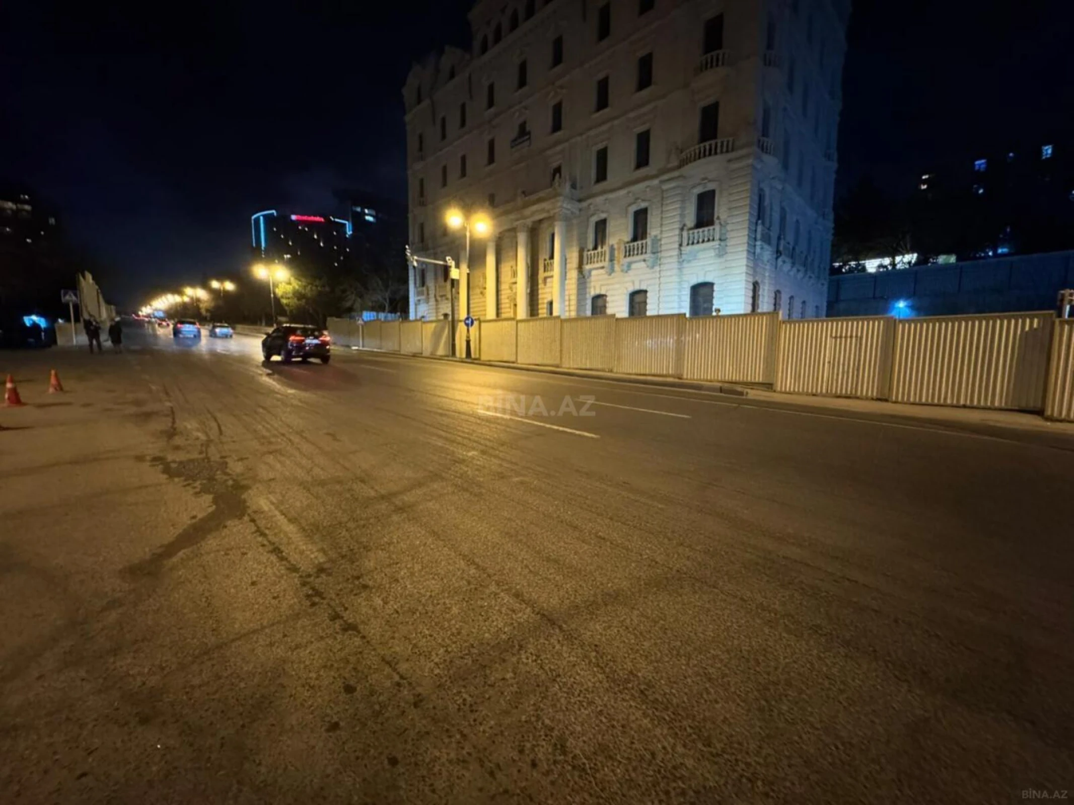 Satılır 4 otaqlı mənzil 192 m²