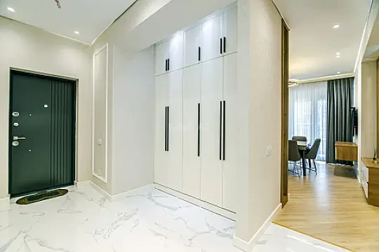 Kirayə verilir 2 otaqlı mənzil 95 m²