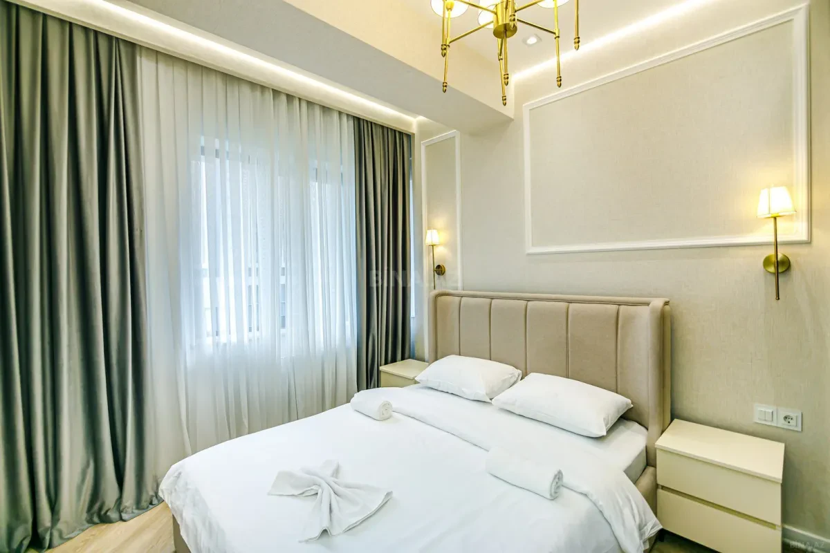 Kirayə verilir 2 otaqlı mənzil 95 m²