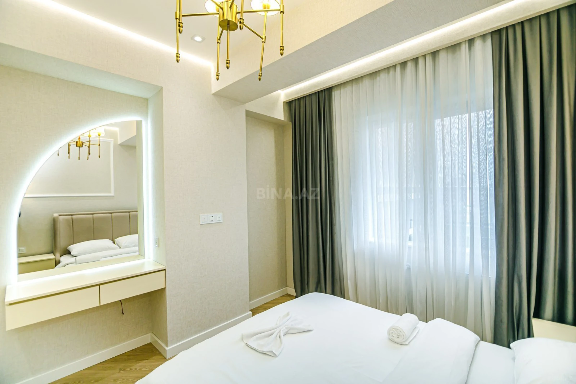 Kirayə verilir 2 otaqlı mənzil 95 m²