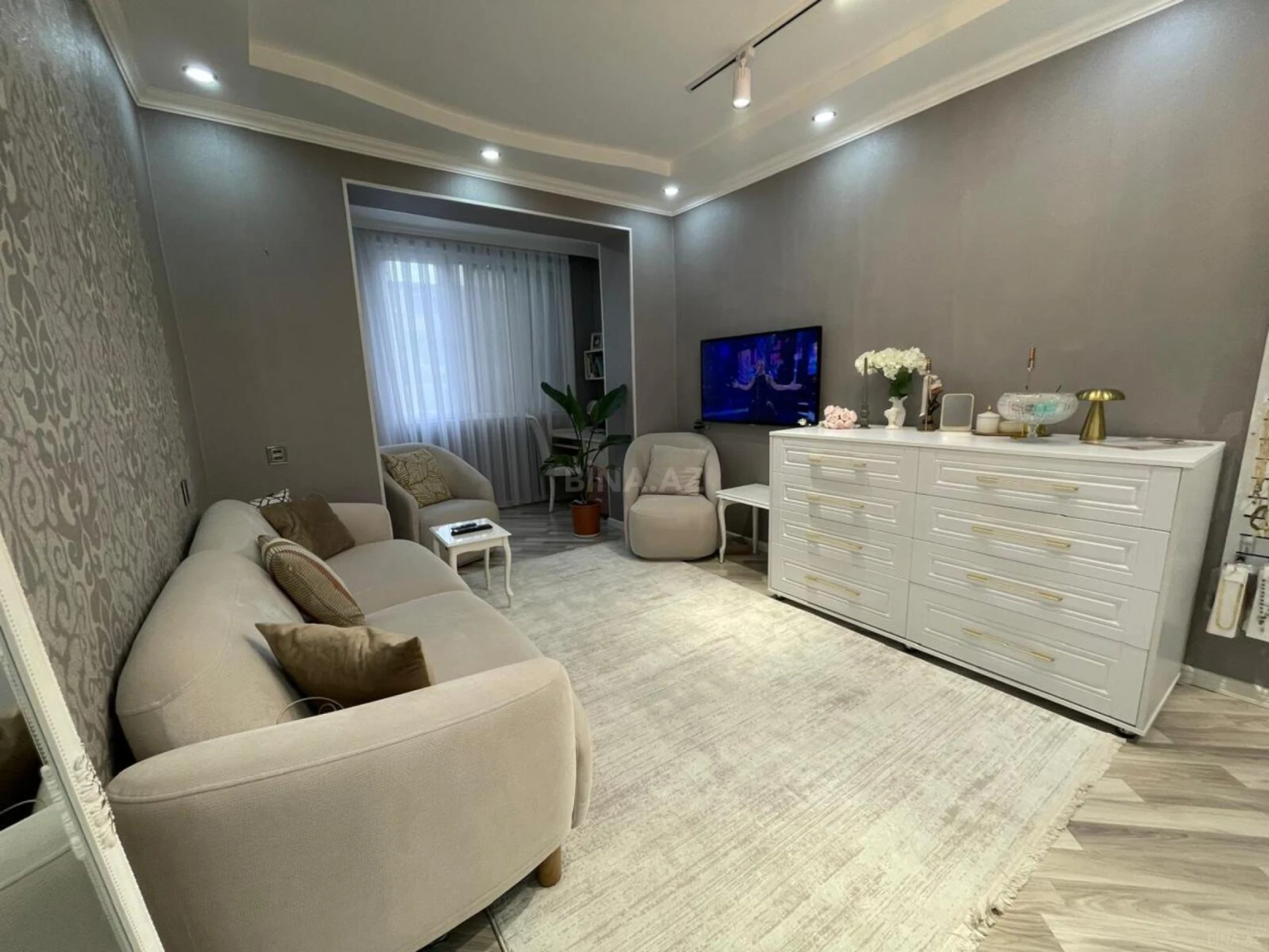 Kirayə verilir 2 otaqlı mənzil 54 m²