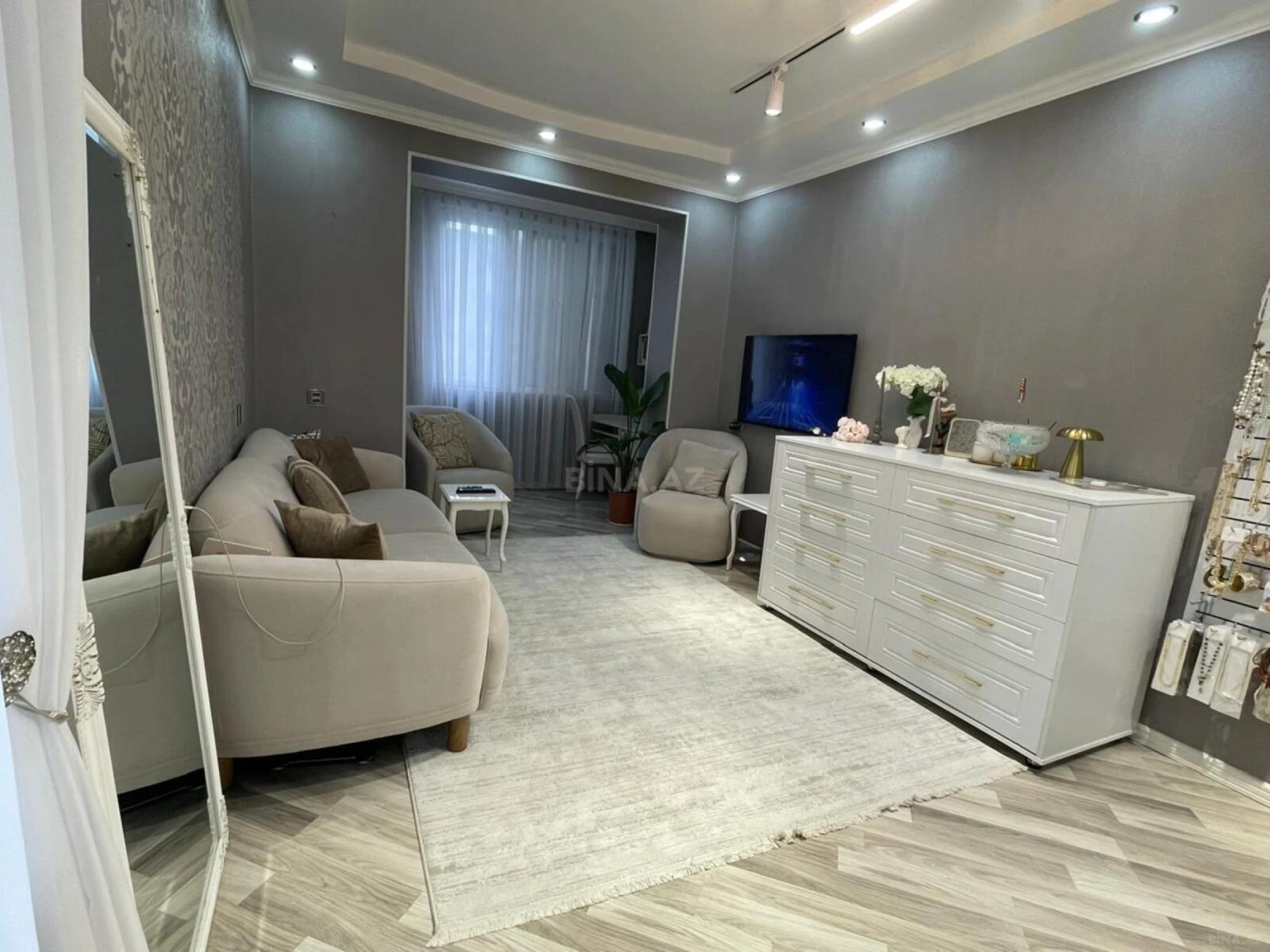 Kirayə verilir 2 otaqlı mənzil 54 m²