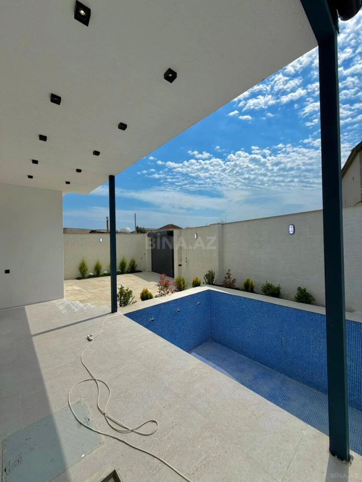 Satılır 4 otaqlı həyət evi 130 m²