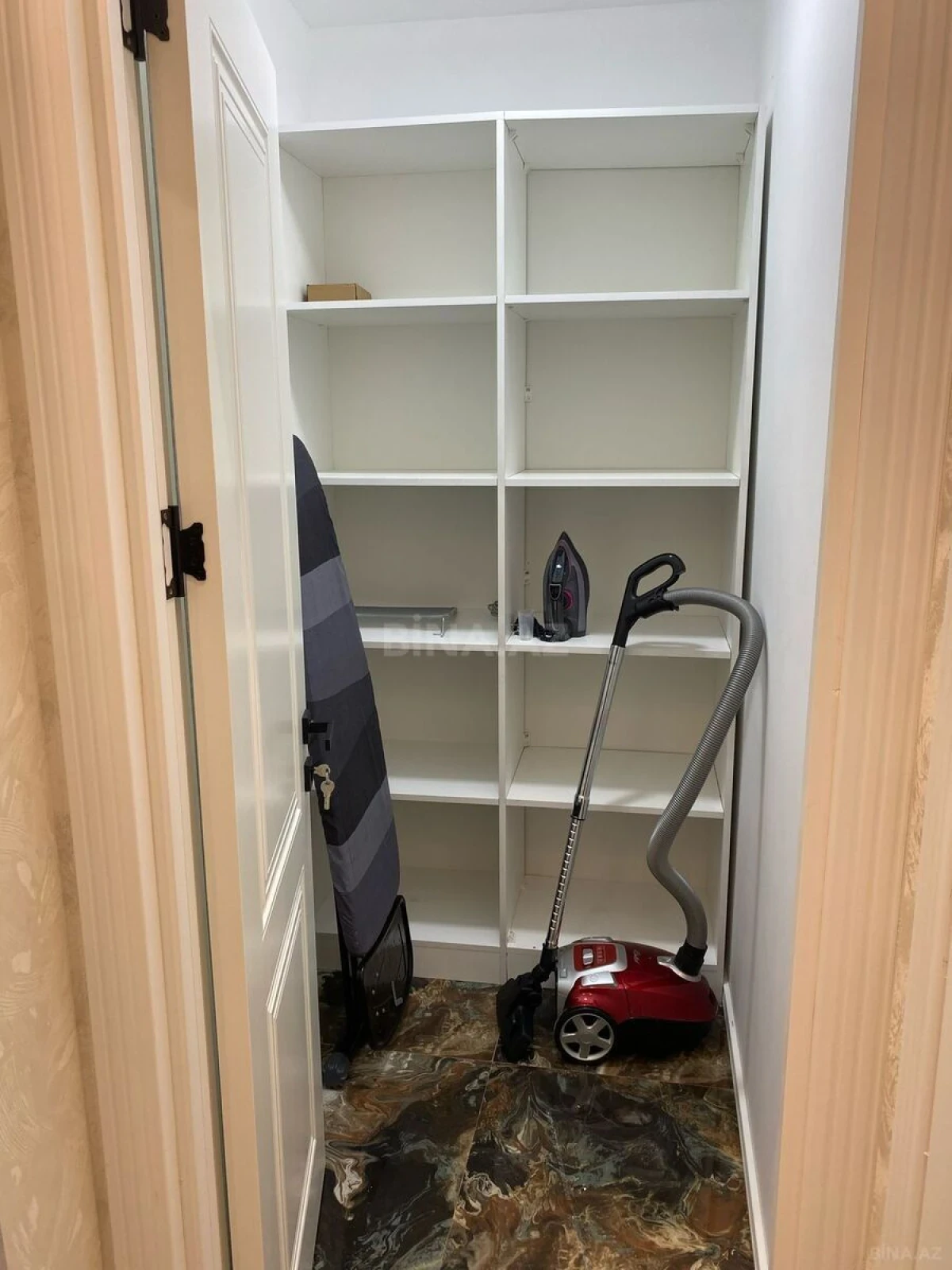 Kirayə verilir 3 otaqlı mənzil 150 m²