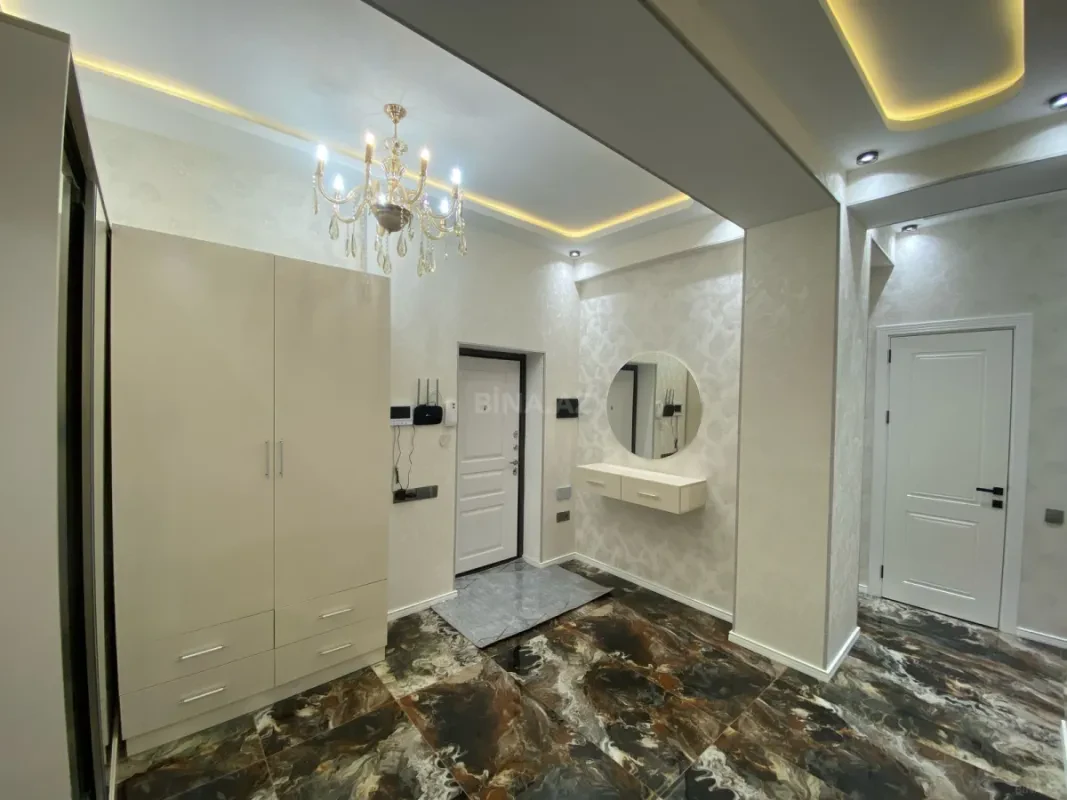 Kirayə verilir 3 otaqlı mənzil 150 m²