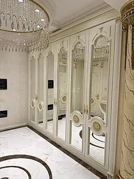 Satılır 4 otaqlı mənzil 165 m²