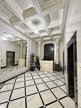 Satılır 4 otaqlı mənzil 165 m²
