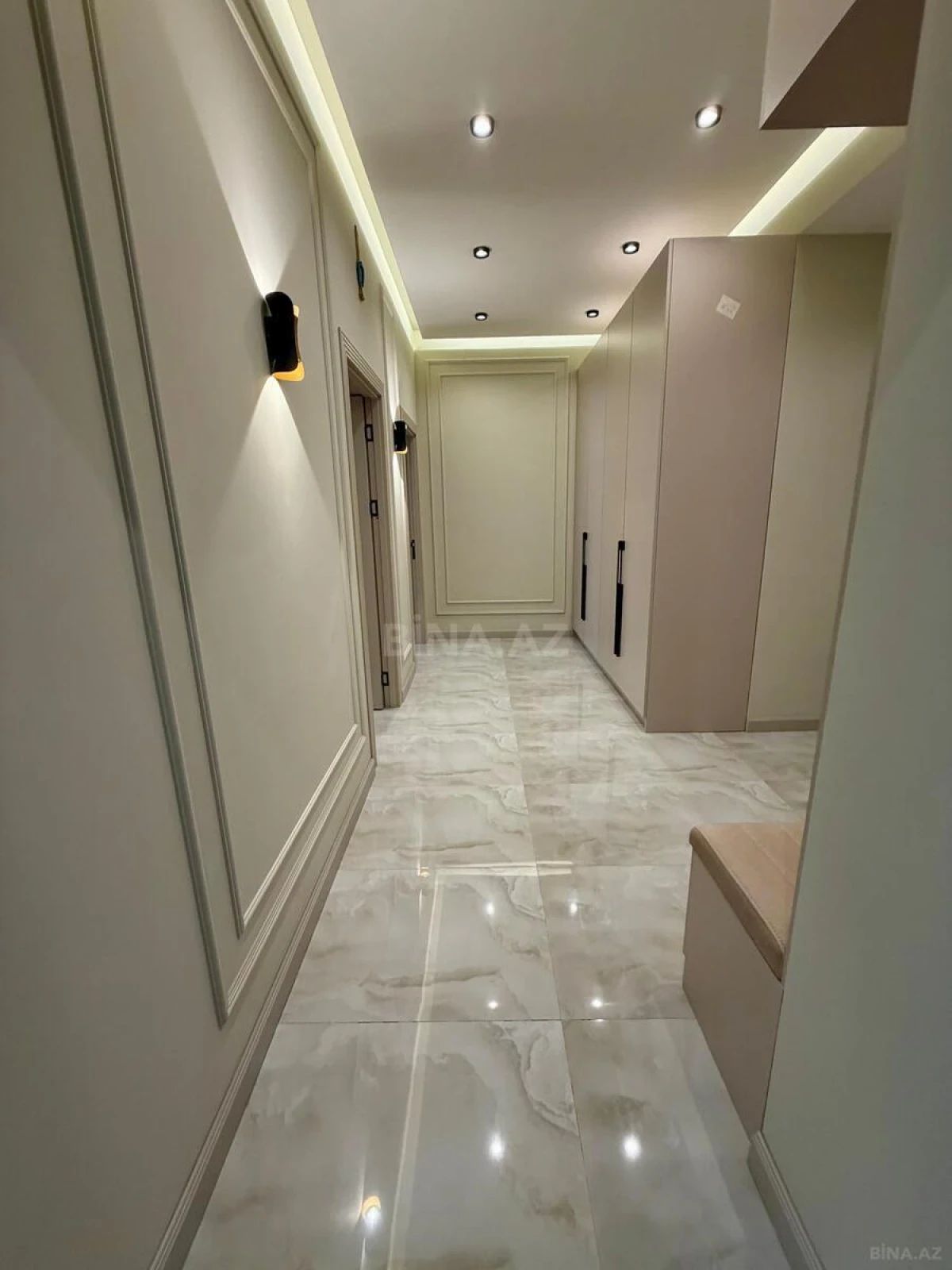 Kirayə verilir 2 otaqlı mənzil 85 m²