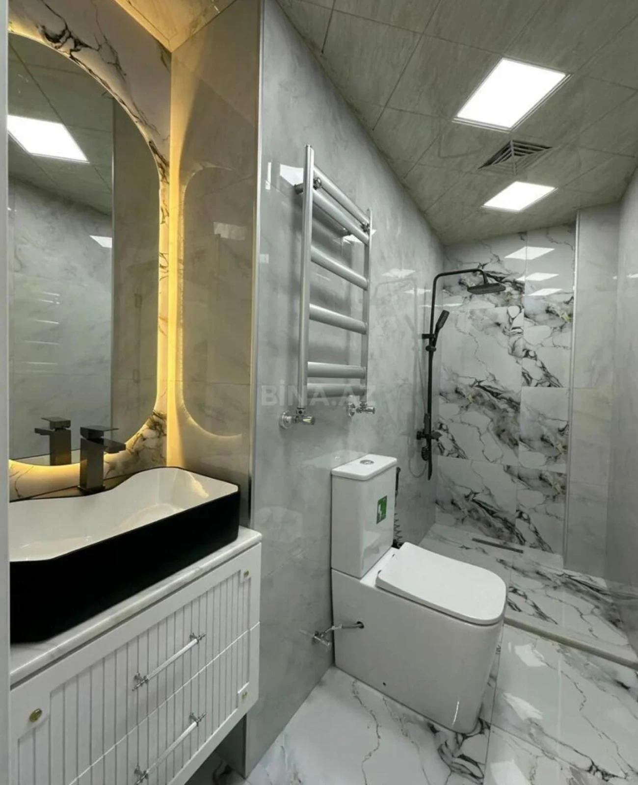 Kirayə verilir 2 otaqlı mənzil 86 m²