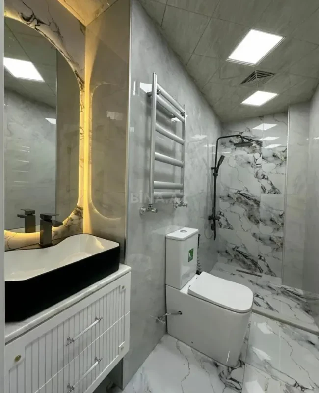 Kirayə verilir 2 otaqlı mənzil 86 m²
