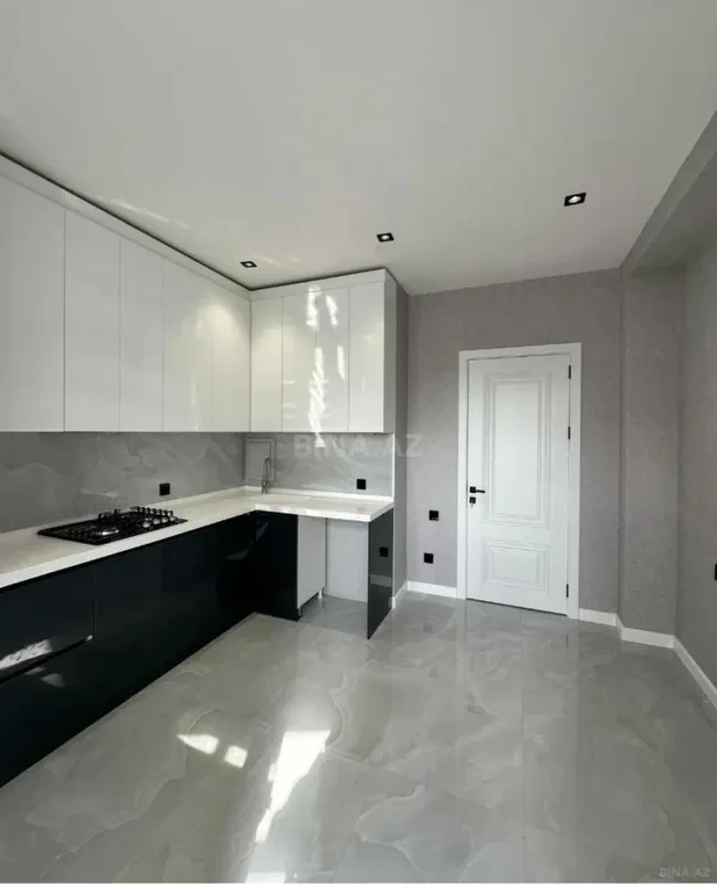 Kirayə verilir 2 otaqlı mənzil 86 m²