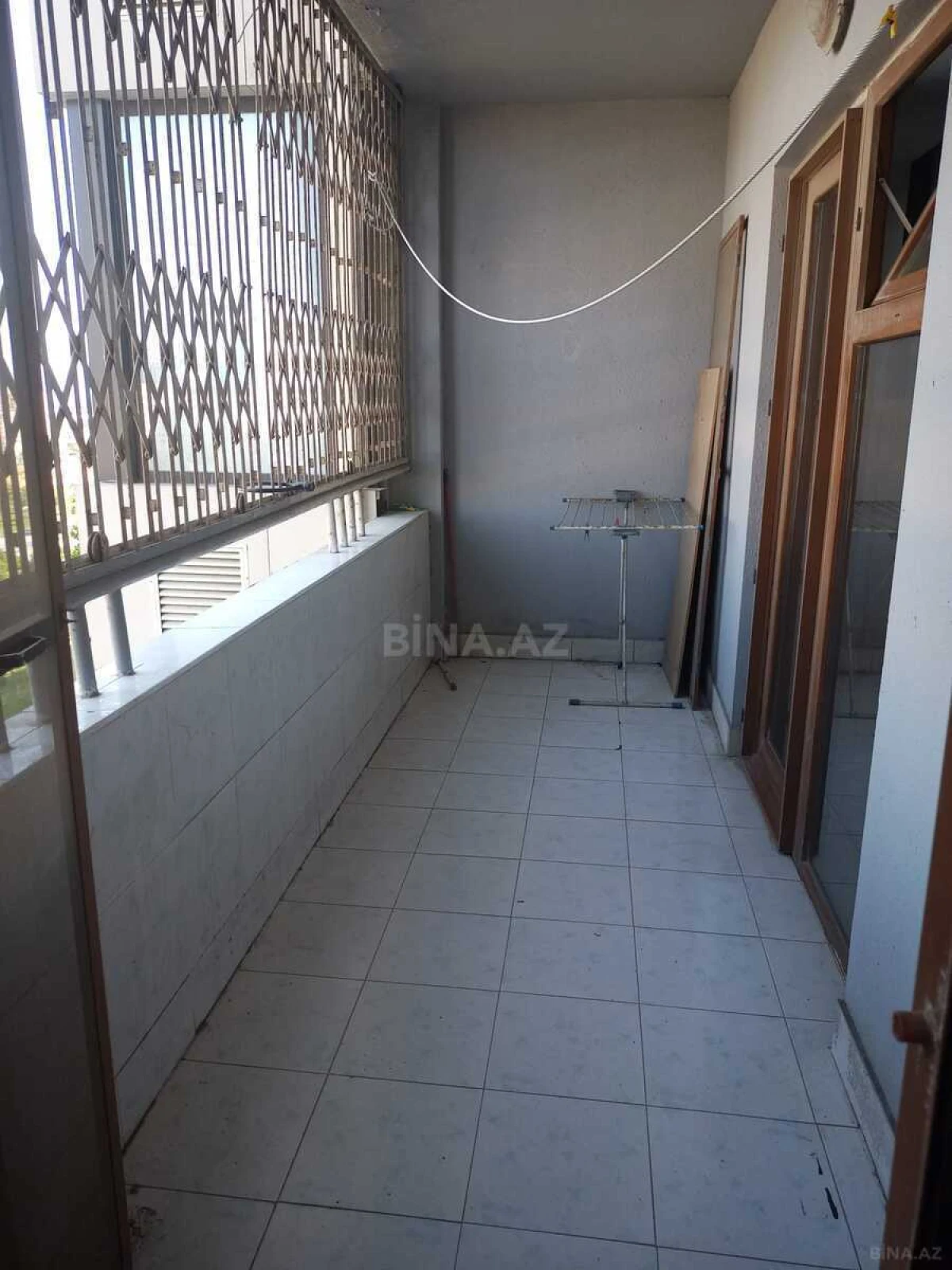 Satılır 4 otaqlı mənzil 160 m²