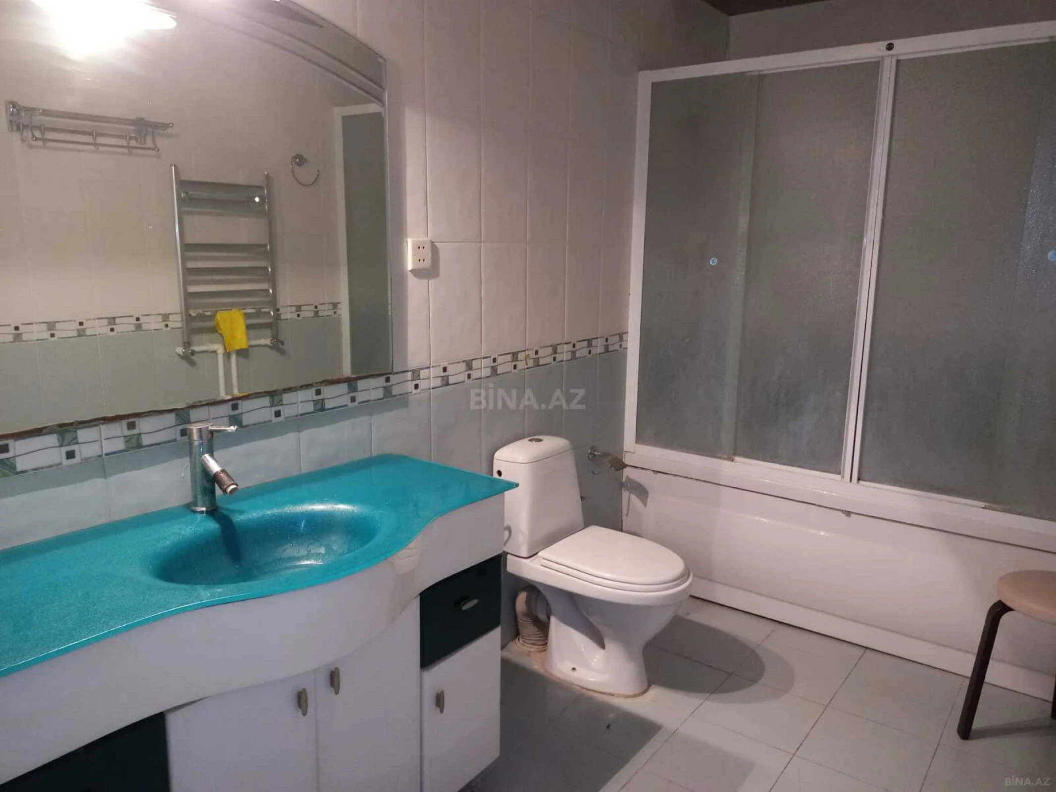 Satılır 4 otaqlı mənzil 160 m²