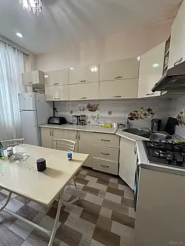 Kirayə verilir 3 otaqlı mənzil 88 m²
