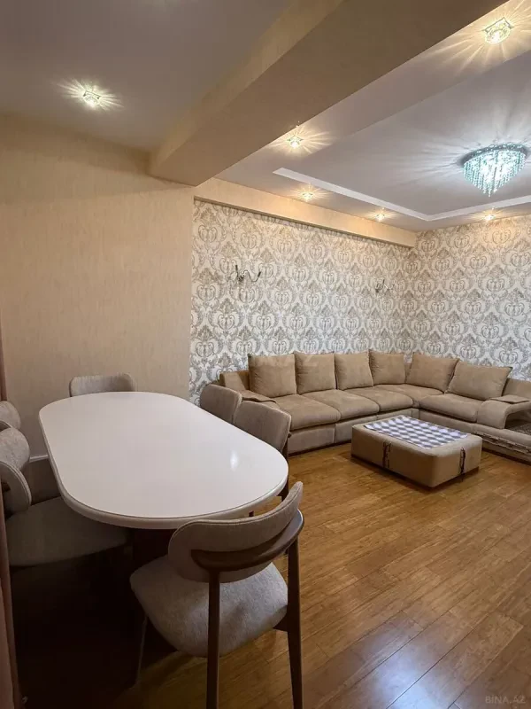 Kirayə verilir 3 otaqlı mənzil 115 m²