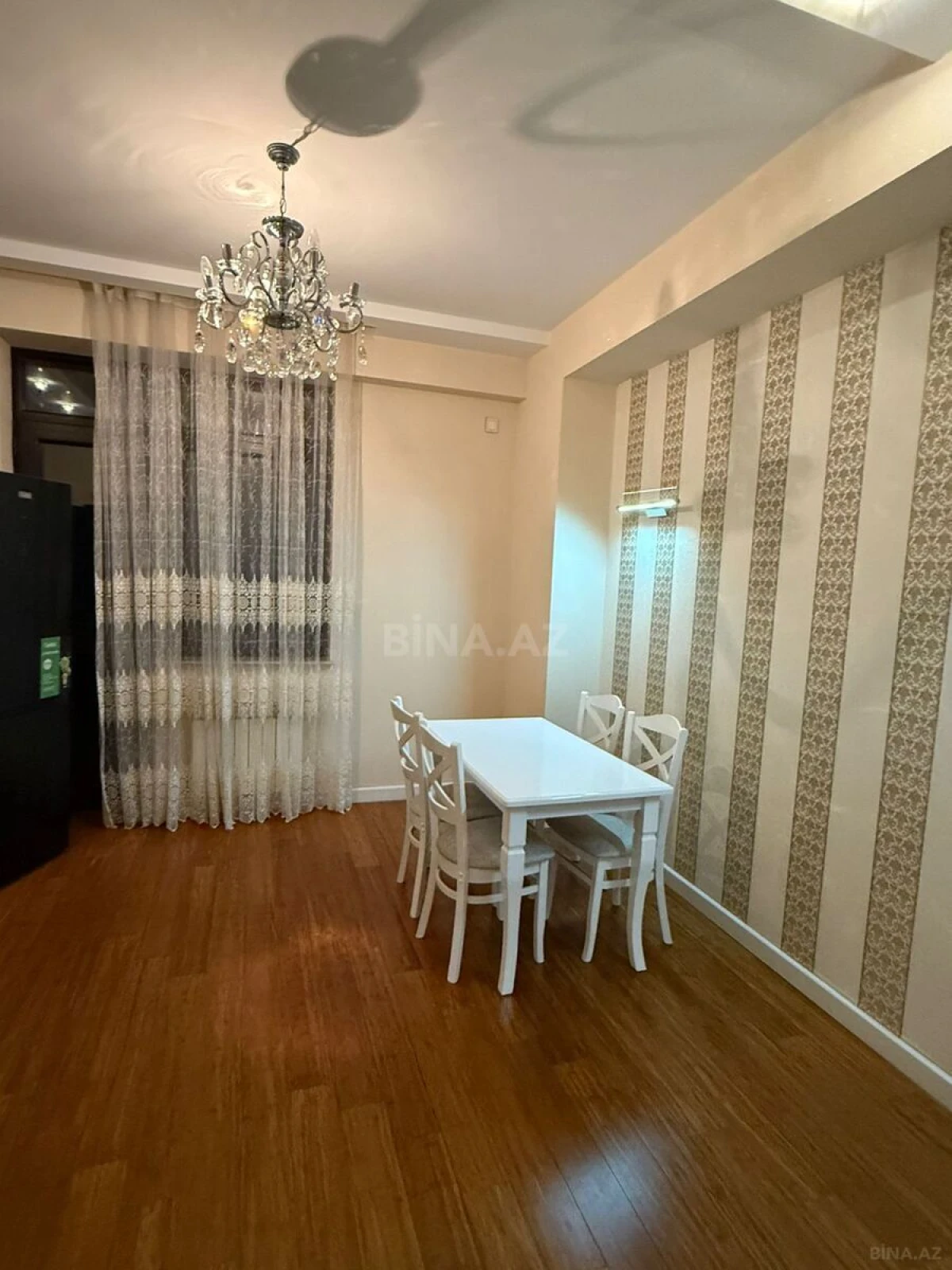 Kirayə verilir 3 otaqlı mənzil 115 m²