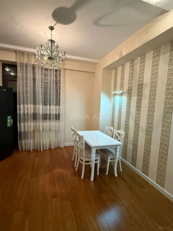 Kirayə verilir 3 otaqlı mənzil 115 m²
