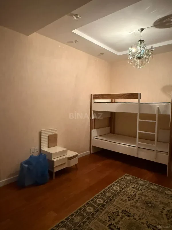 Kirayə verilir 3 otaqlı mənzil 115 m²
