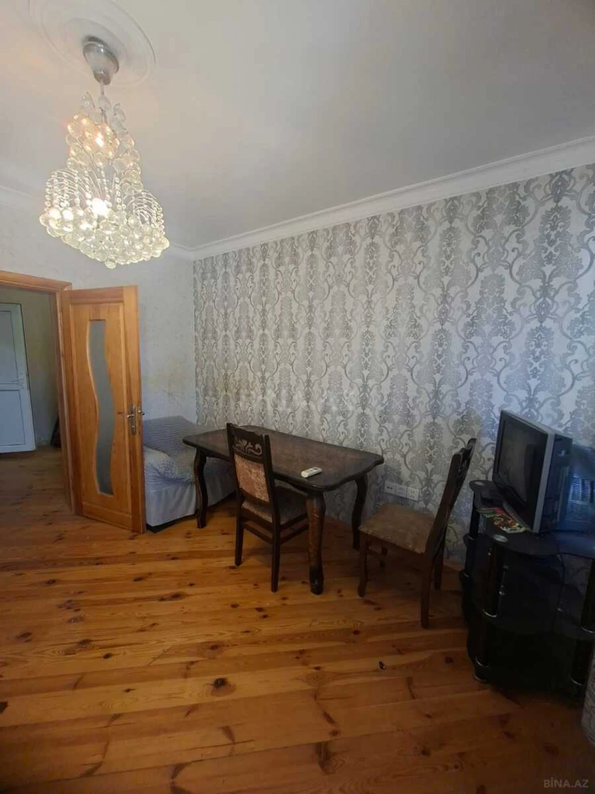Satılır 2 otaqlı mənzil 70 m²