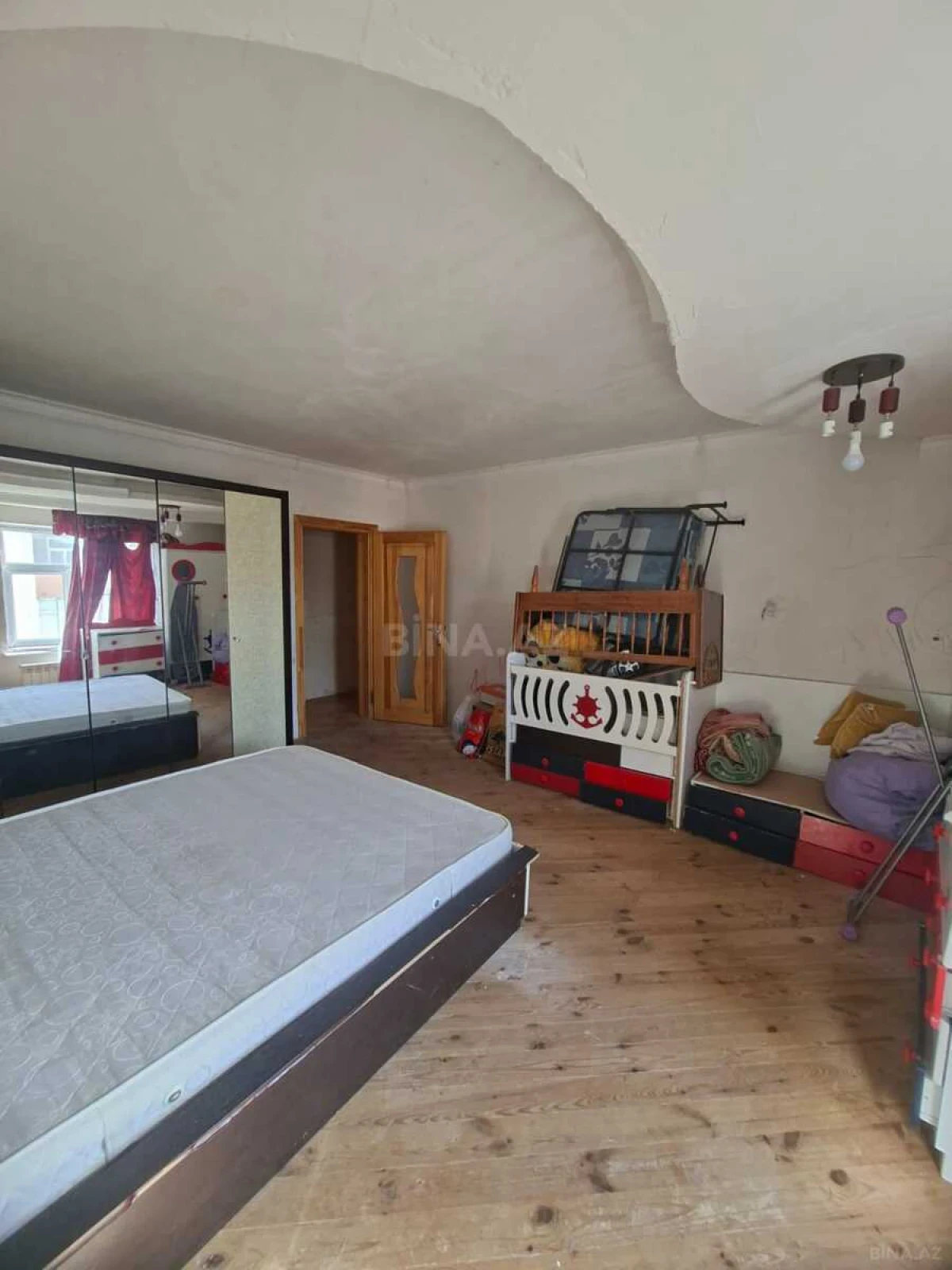 Satılır 2 otaqlı mənzil 70 m²