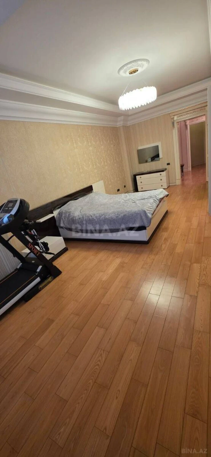 Kirayə verilir 3 otaqlı mənzil 210 m²