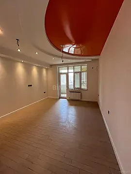 Satılır 3 otaqlı mənzil 200 m²