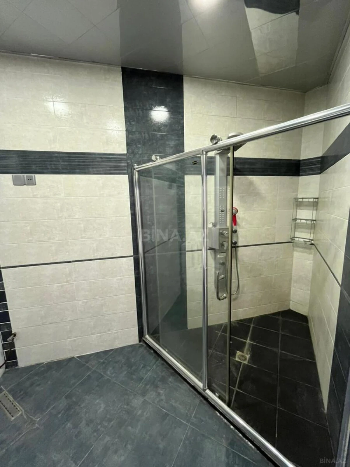 Satılır 3 otaqlı mənzil 200 m²