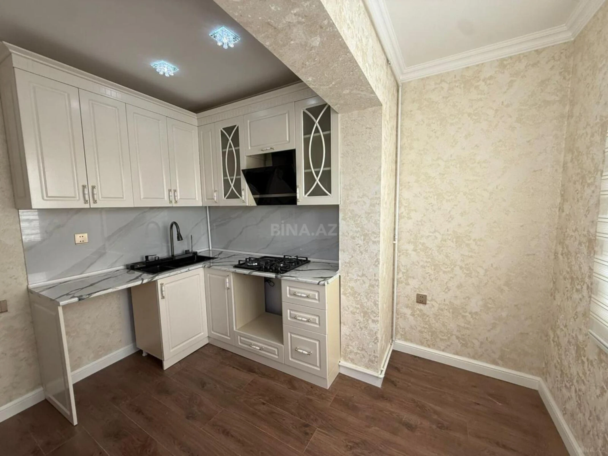 Satılır 2 otaqlı mənzil 52 m²