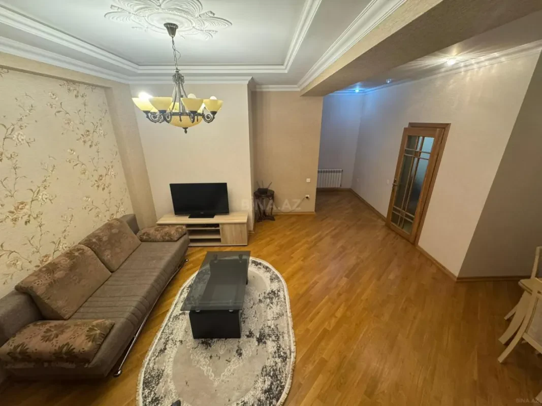 Kirayə verilir 3 otaqlı mənzil 105 m²