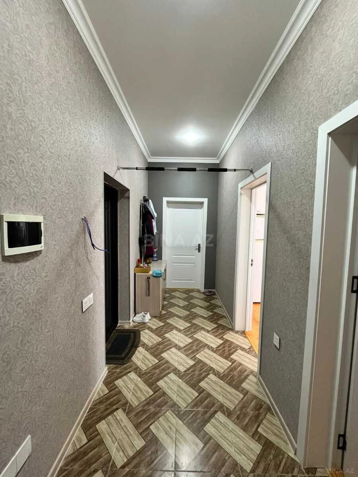 Satılır 2 otaqlı mənzil 74 m²
