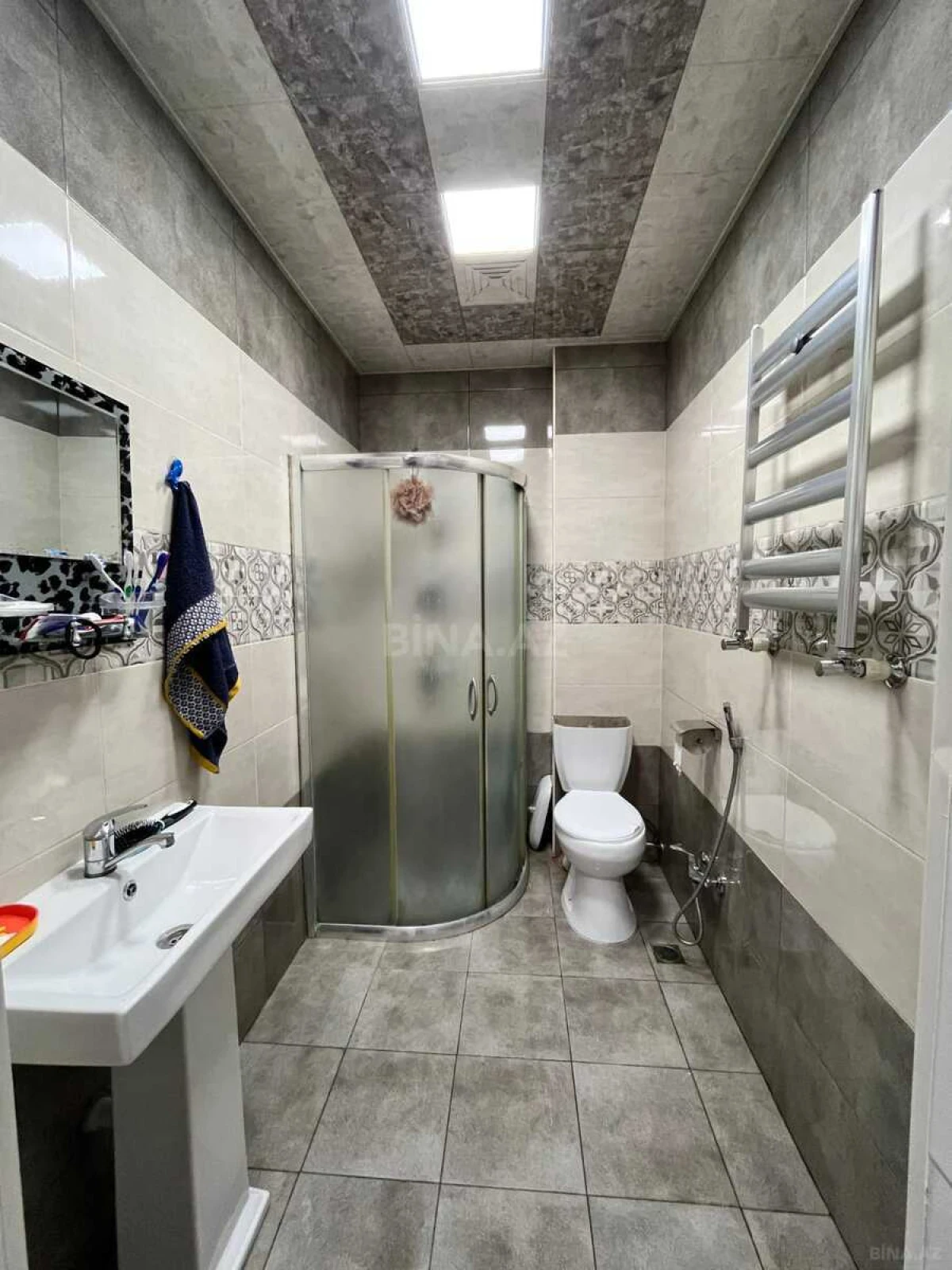 Satılır 2 otaqlı mənzil 74 m²