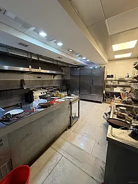 Satılır obyekt 330 m²